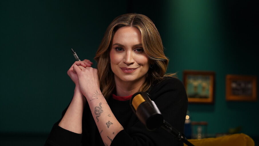 True Ellison Emmy-Winner Ellison Barber Launches New True Crime Video Podcast - 221B ...